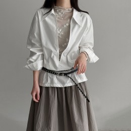 設計感大V翻領上衣 設計感大V翻領上衣