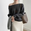 感性一字領針織上衣