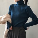 袖口設計高領上衣